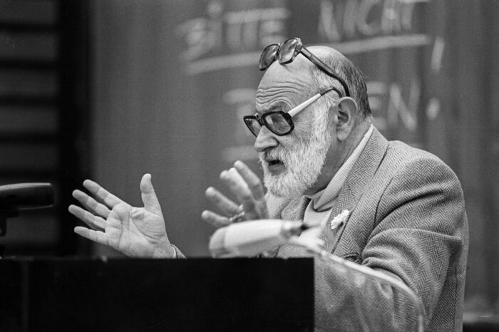 Vilém Flusser, Philosoph, 1984, FH Bielefeld, Symposium, Fotosymposium, Hörsaal. Prof.